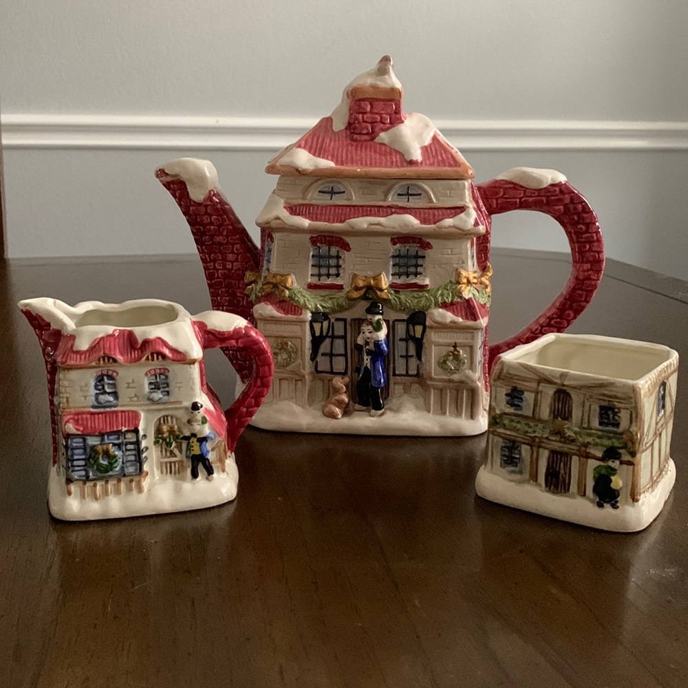 VINTAGE FITZ & FLOYD CHRISTMAS TEAPOT SET COLLECTIBLE DECOR 3 PIECE